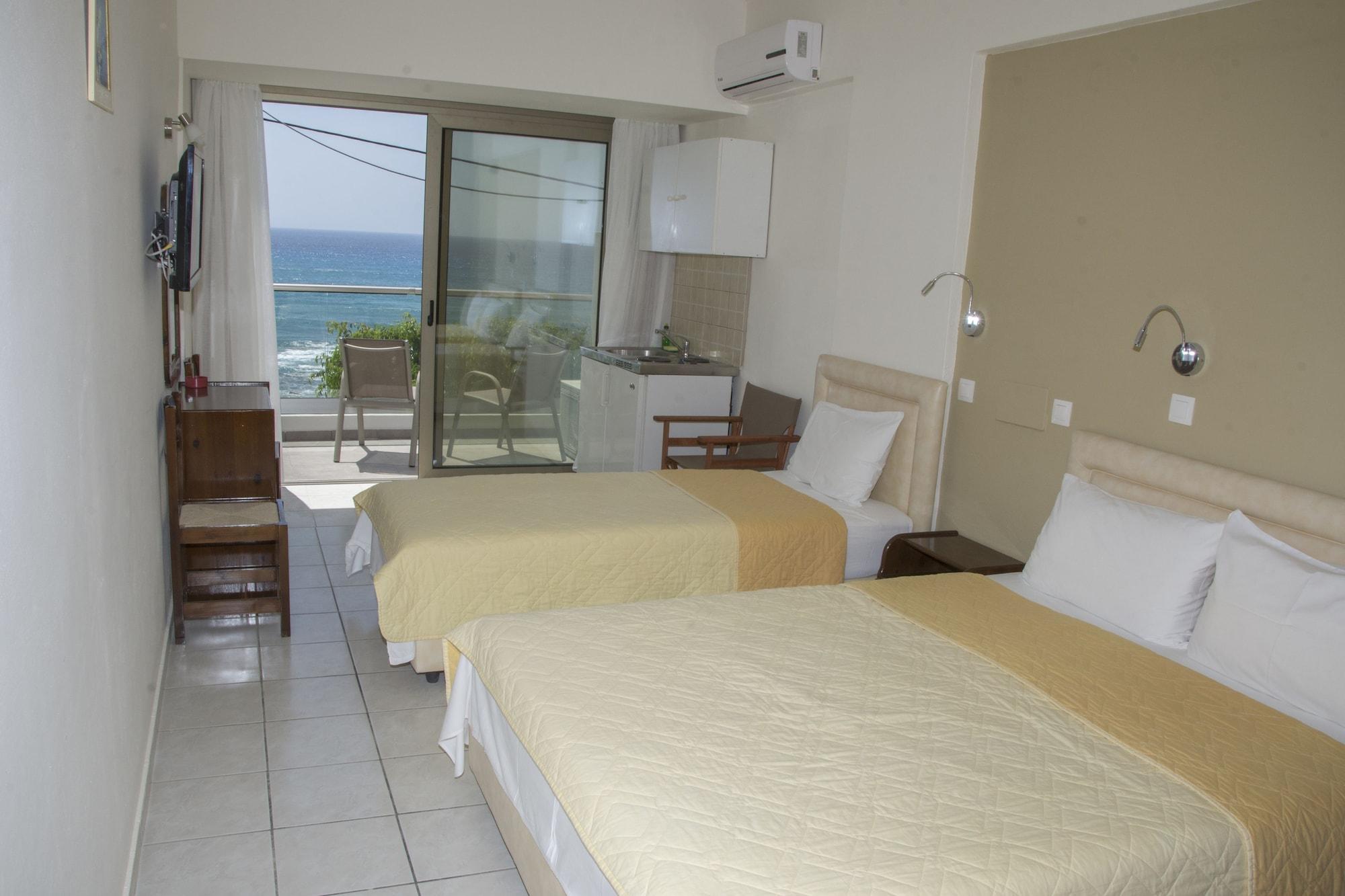 פלאקיאס Creta Mare Hotel מראה חיצוני תמונה
