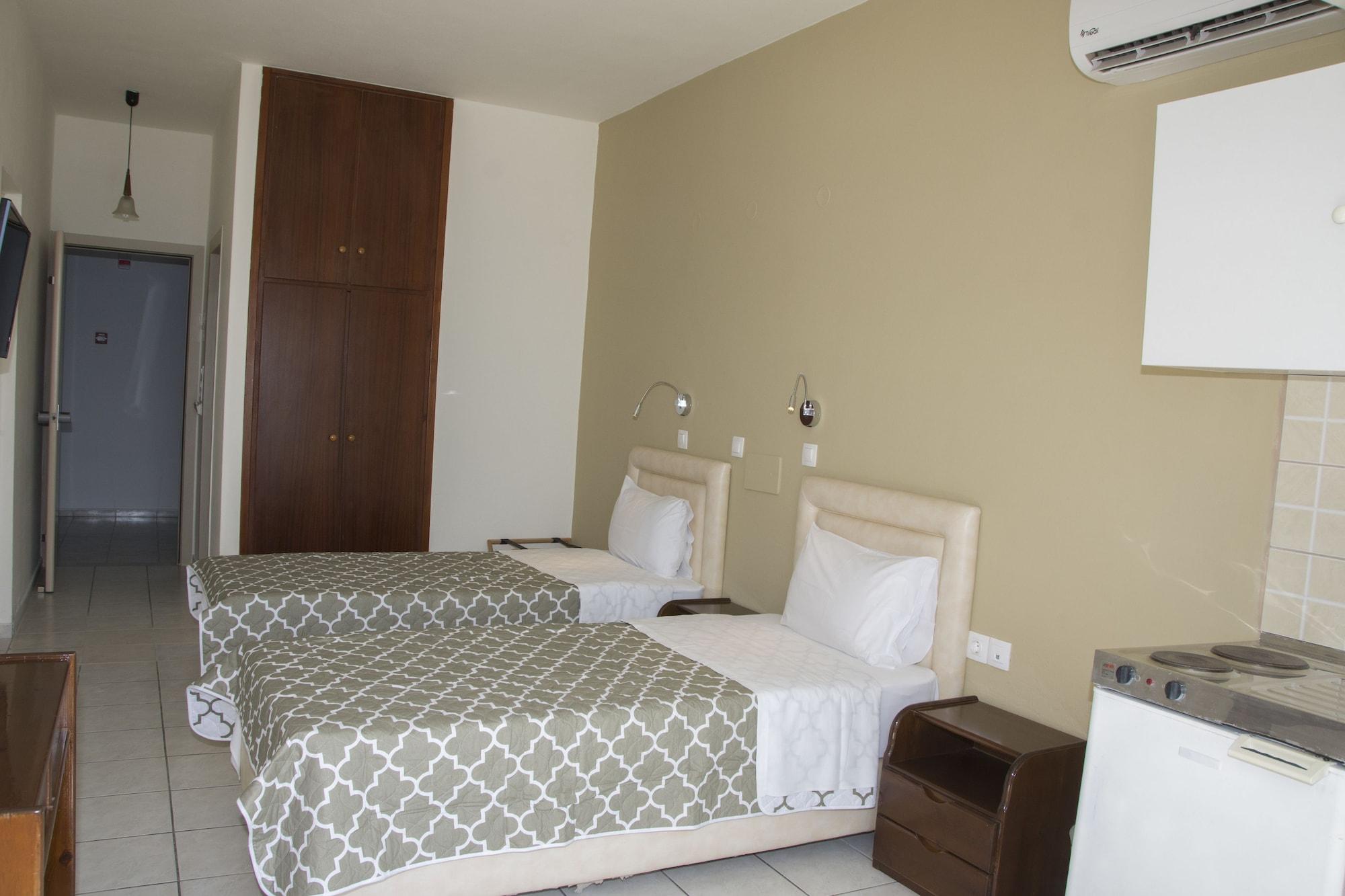 פלאקיאס Creta Mare Hotel מראה חיצוני תמונה
