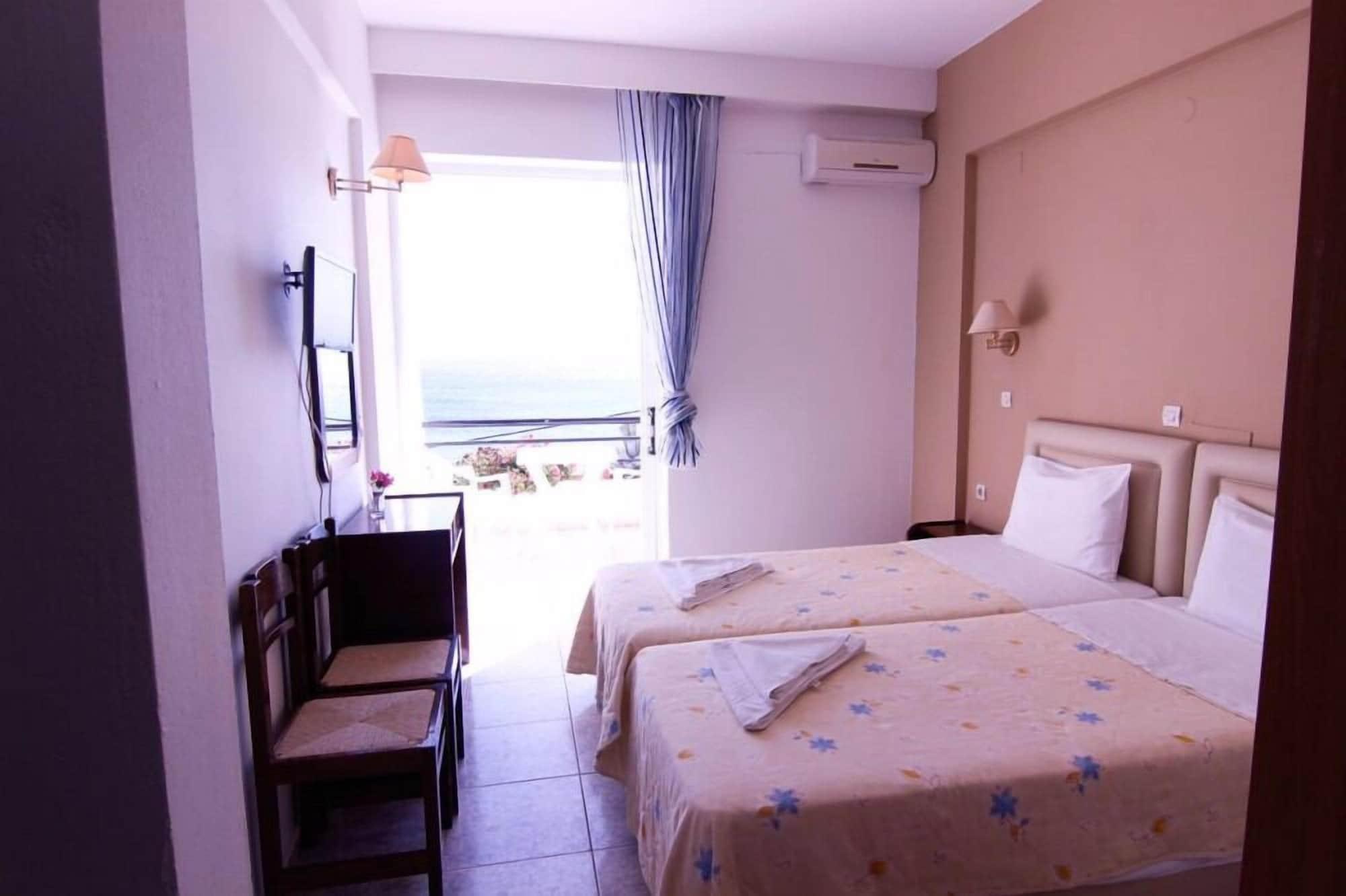 פלאקיאס Creta Mare Hotel מראה חיצוני תמונה