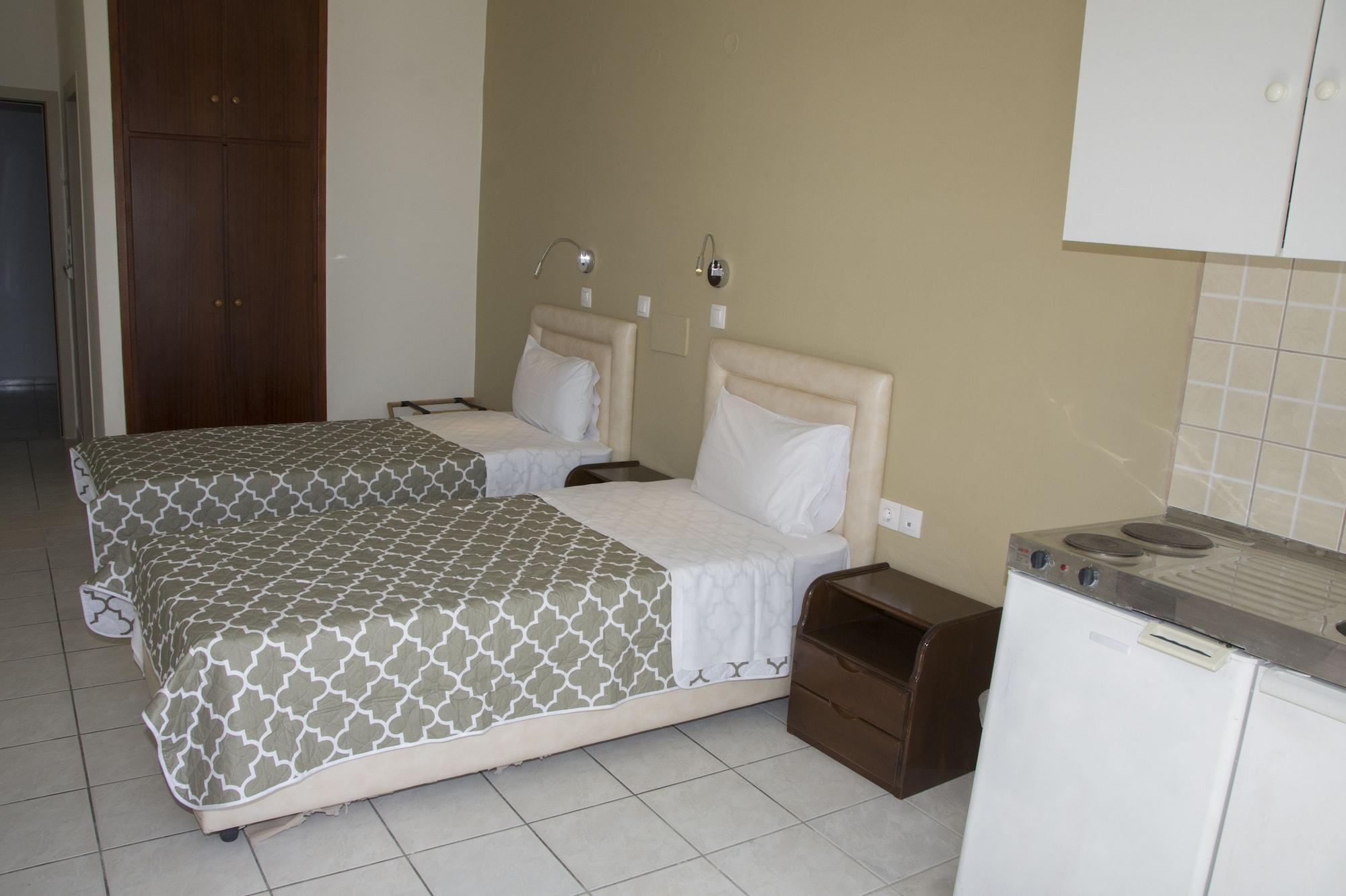 פלאקיאס Creta Mare Hotel מראה חיצוני תמונה