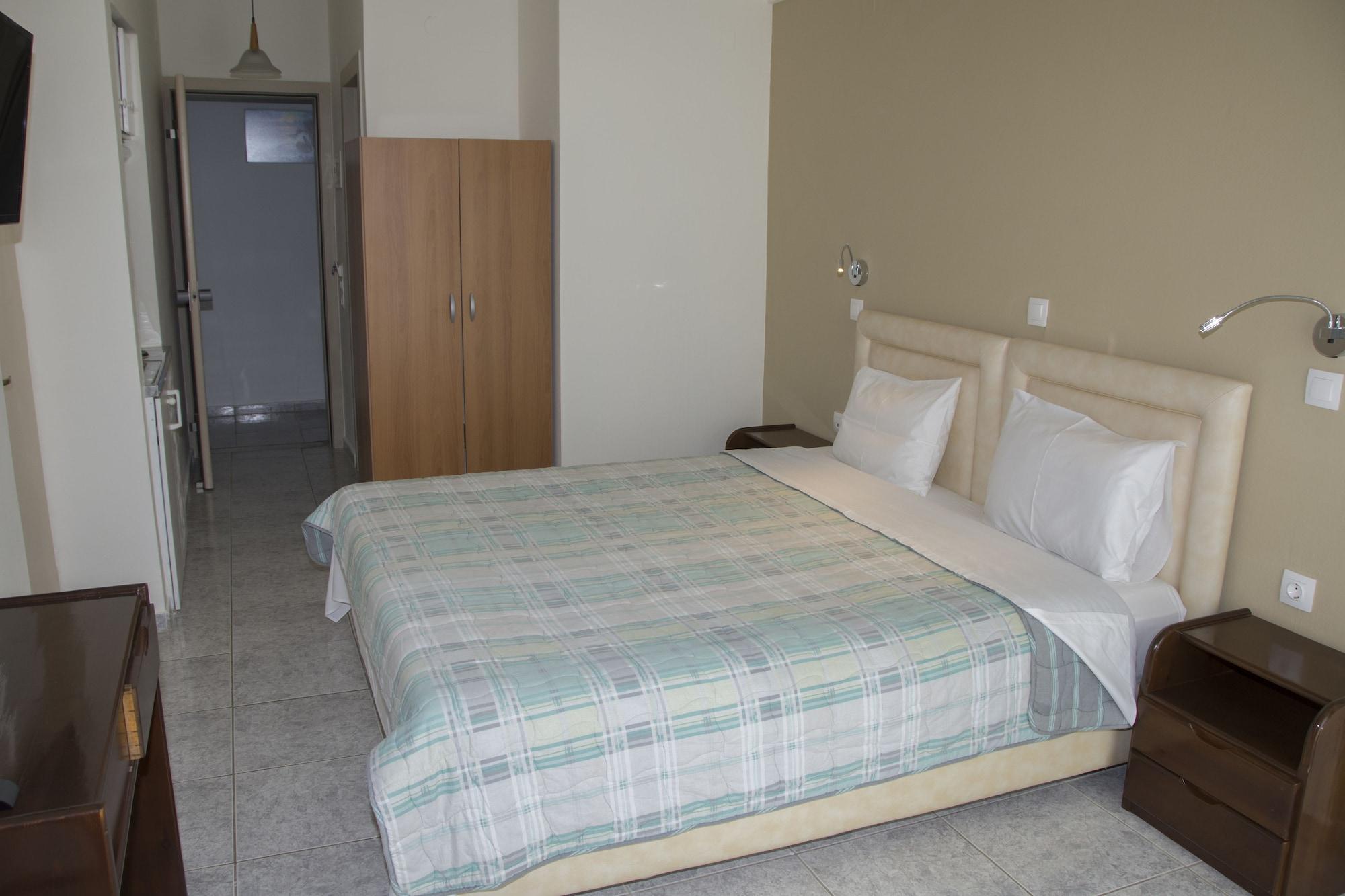 פלאקיאס Creta Mare Hotel מראה חיצוני תמונה