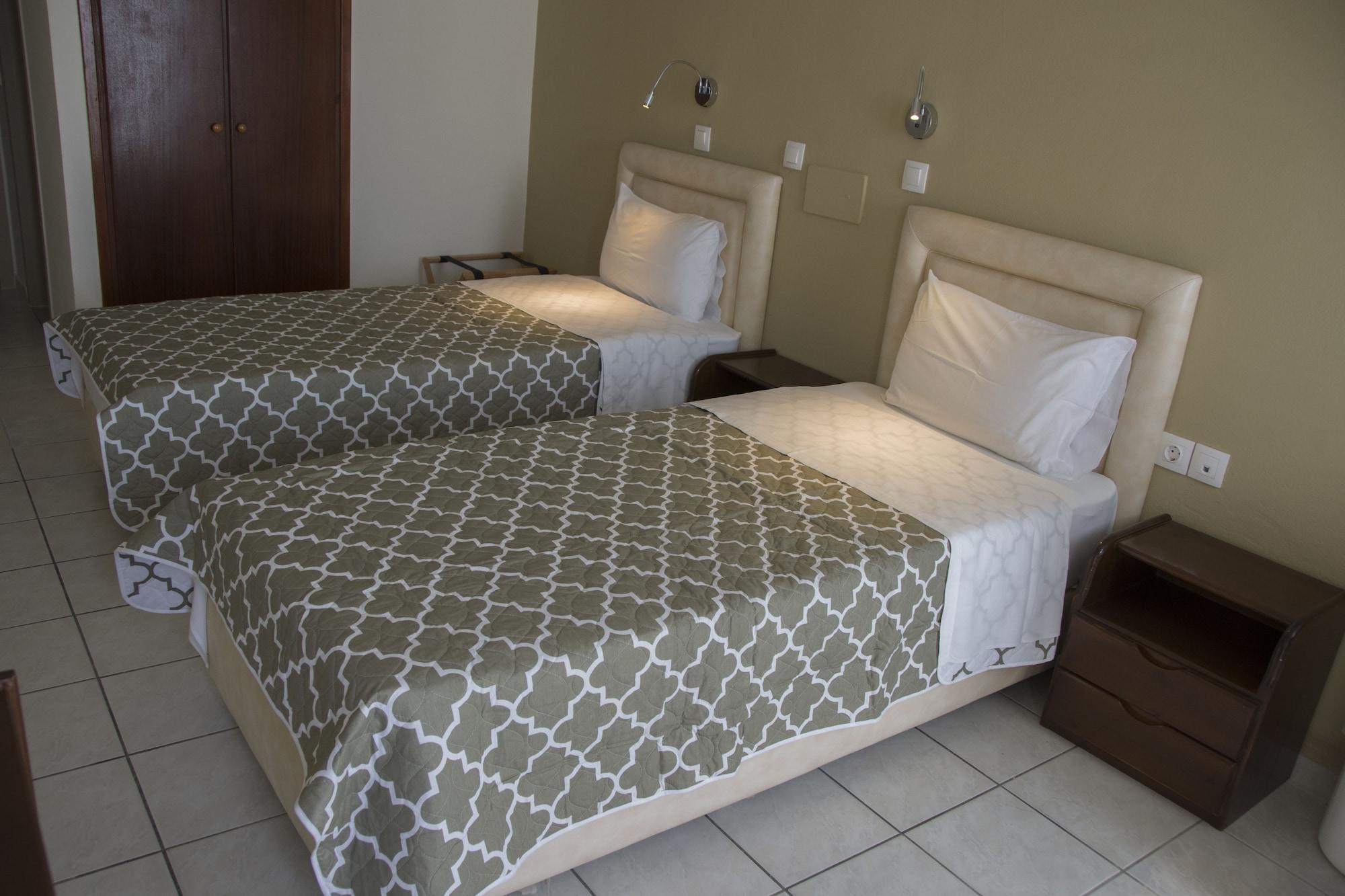 פלאקיאס Creta Mare Hotel מראה חיצוני תמונה