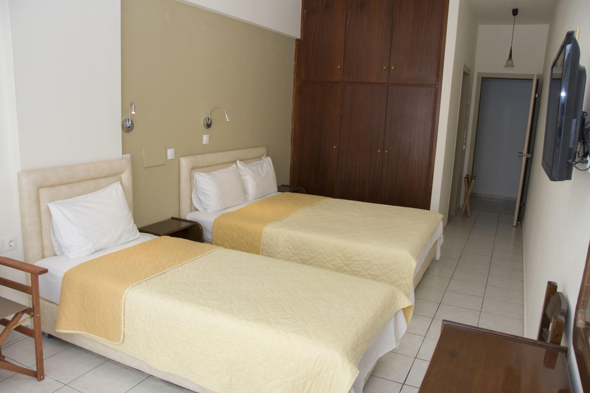 פלאקיאס Creta Mare Hotel מראה חיצוני תמונה