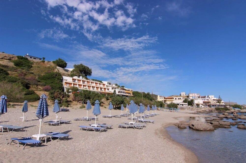 פלאקיאס Creta Mare Hotel מראה חיצוני תמונה