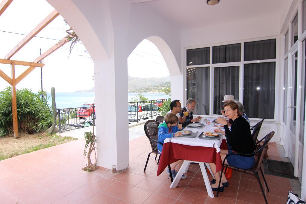 פלאקיאס Creta Mare Hotel מראה חיצוני תמונה