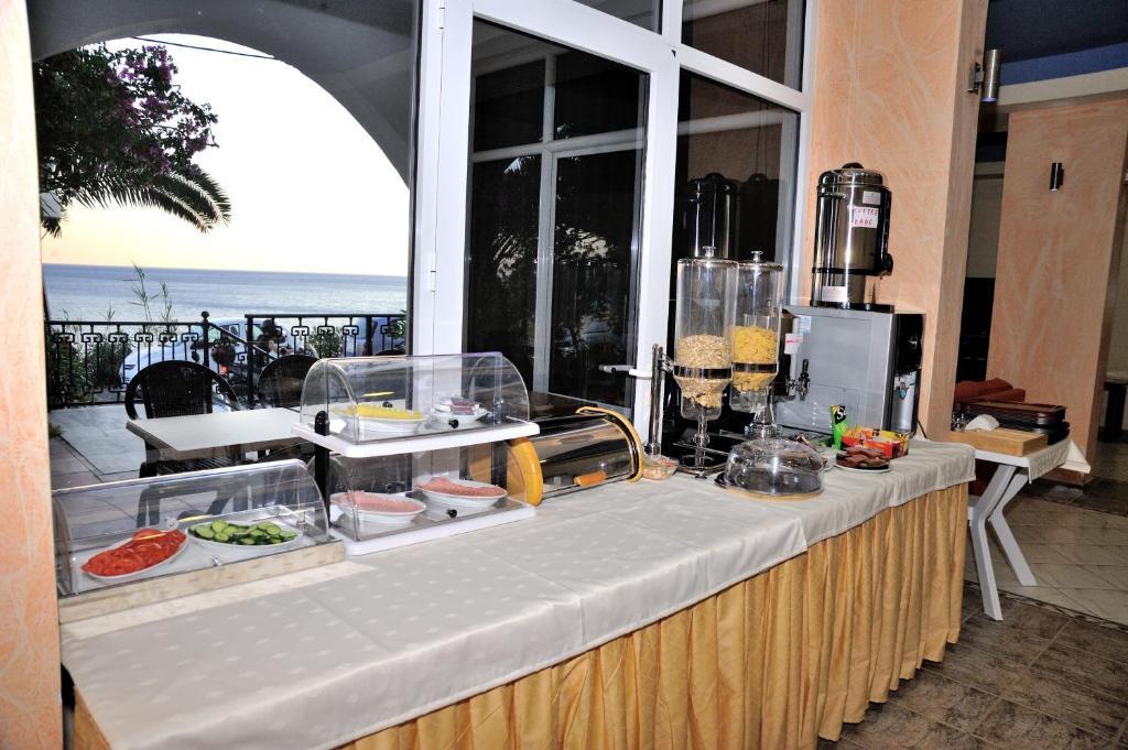 פלאקיאס Creta Mare Hotel מראה חיצוני תמונה