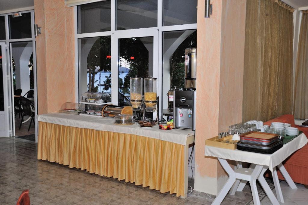 פלאקיאס Creta Mare Hotel מראה חיצוני תמונה