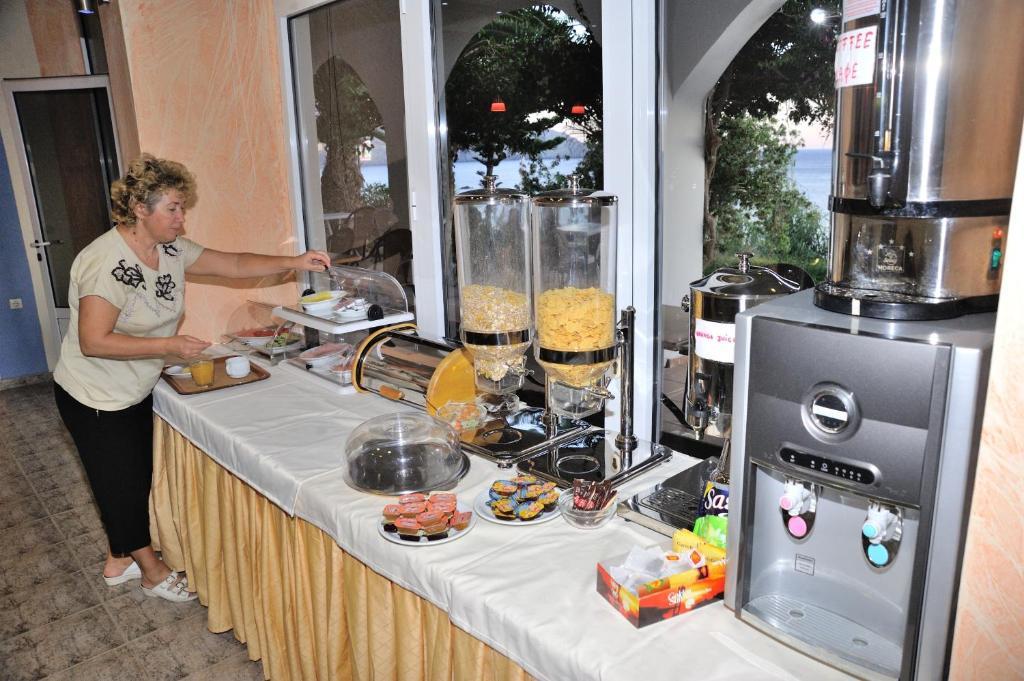 פלאקיאס Creta Mare Hotel מראה חיצוני תמונה