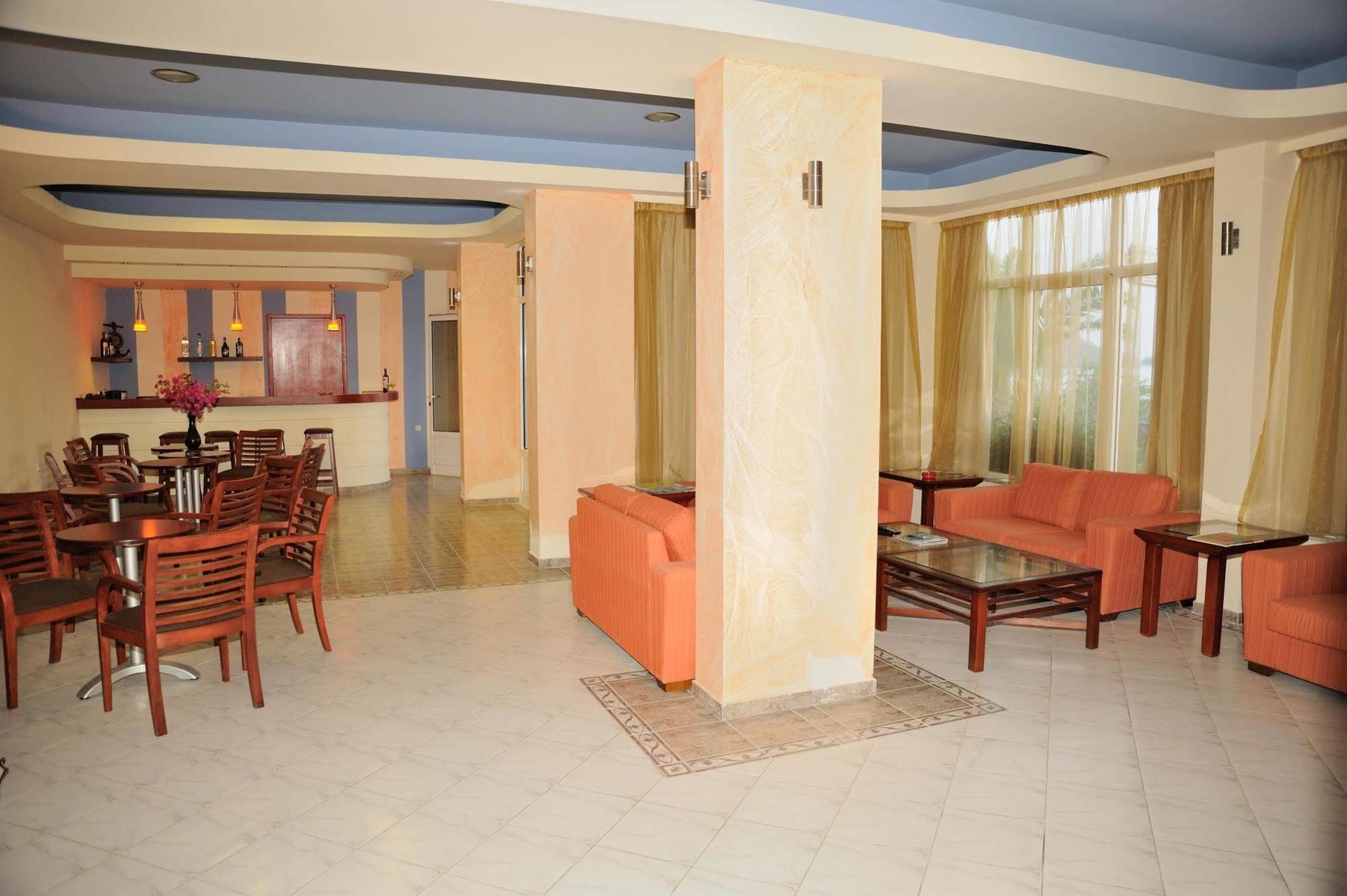 פלאקיאס Creta Mare Hotel מראה חיצוני תמונה